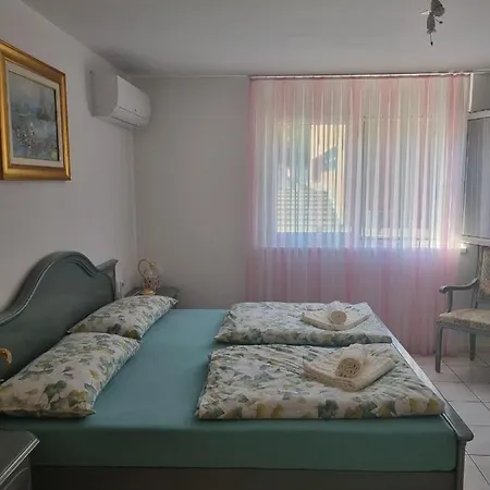 Guest house A U R O R A Central Room A 1 Minuto Dalla Stazione Ffs, Tra Lugano Locarno E Bellinzona Cadenazzo