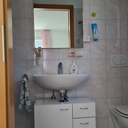 A U R O R A Central Room Climatizzata Vicino Ffs Cadenazzo