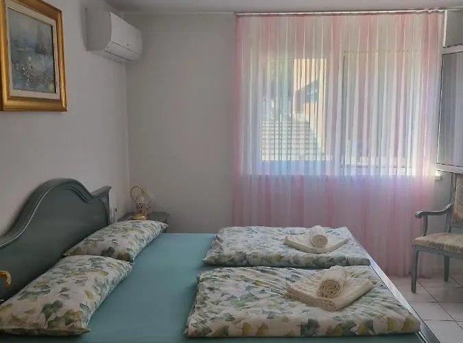 Gasthuis A U R O R A Central Room Vicino Ffs Cadenazzo