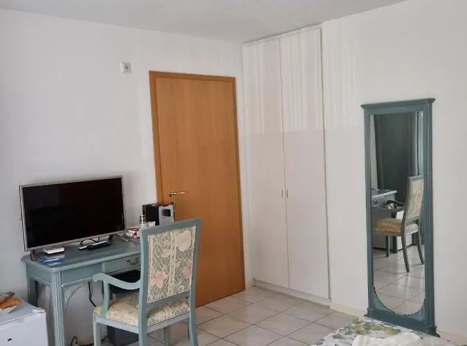 Vendégház A U R O R A A 1 Minuto Dalla Stazione Ffs, Tra Lugano Locarno E Bellinzona 3*